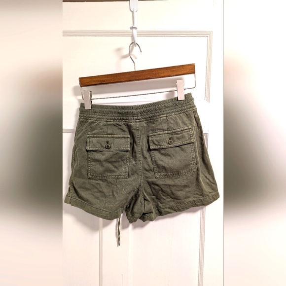 GAP Pull On Utility Short - Picture 2 of 2